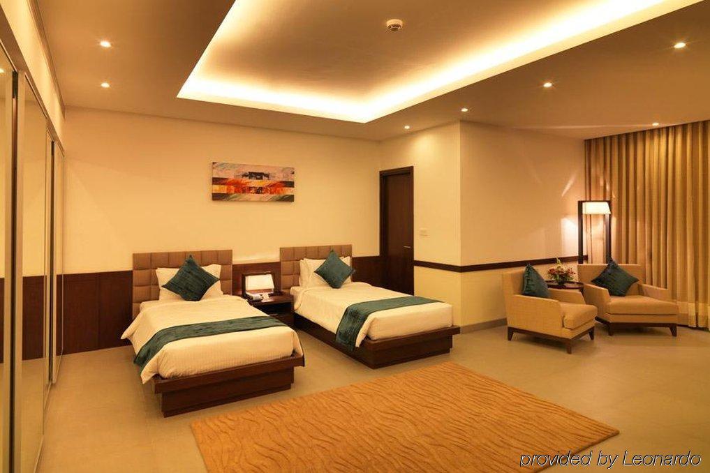 โรงแรม24 เทค บังกาลอร์ ภายนอก รูปภาพ
